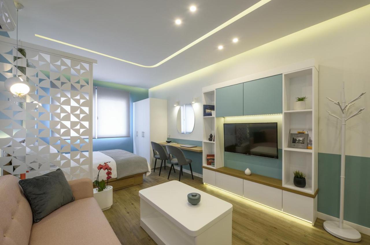 Τhe Half Root Suite In The Heart Of City Center Tessalónica Exterior foto