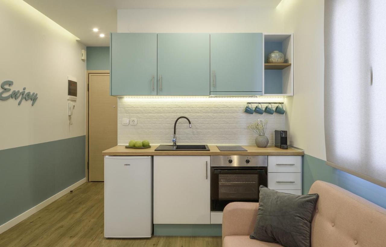 Τhe Half Root Suite In The Heart Of City Center Tessalónica Exterior foto