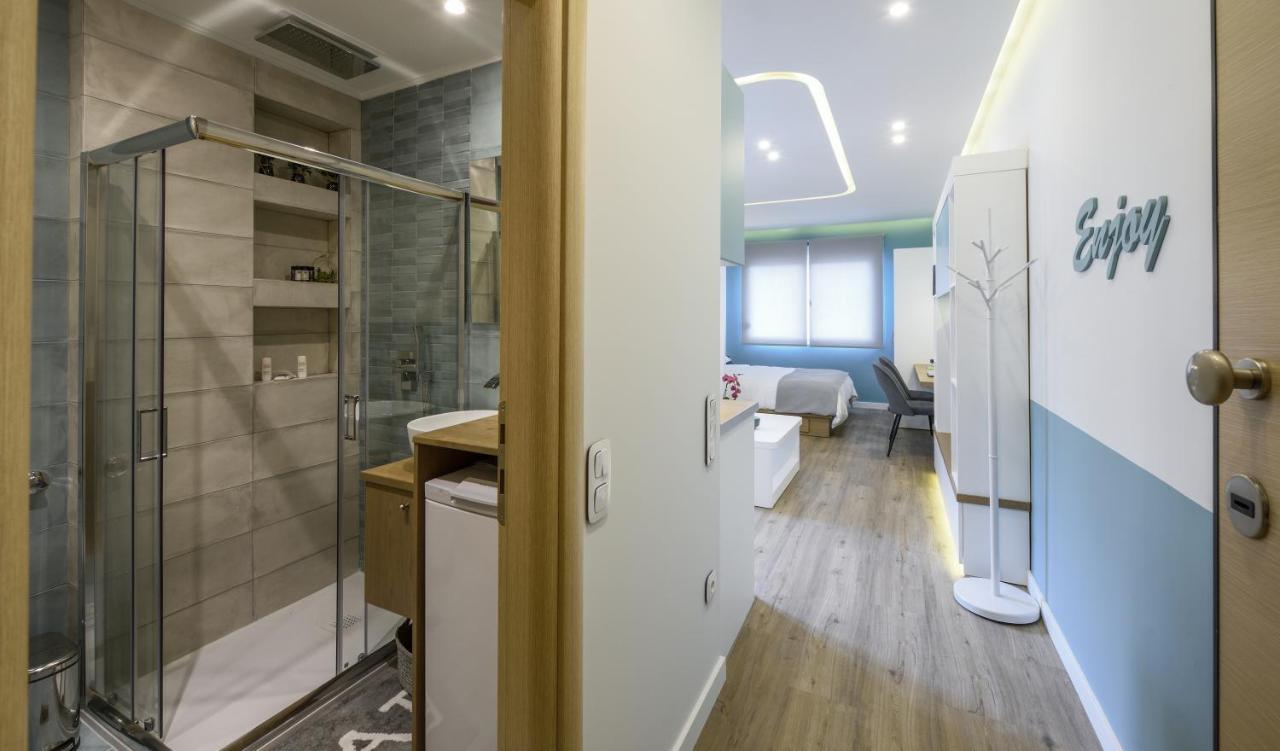 Τhe Half Root Suite In The Heart Of City Center Tessalónica Exterior foto