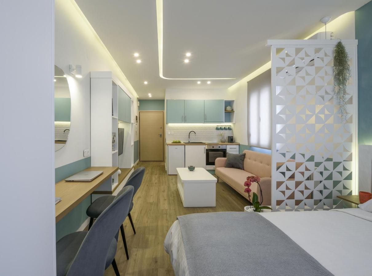 Τhe Half Root Suite In The Heart Of City Center Tessalónica Exterior foto